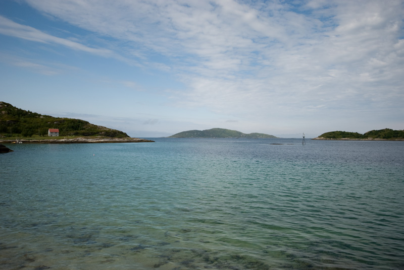 22  Kvaloya 1.jpg - Kvaloyalla odotetaan lauttaa saapuvaksi jotta paastaan Senjan saarelle